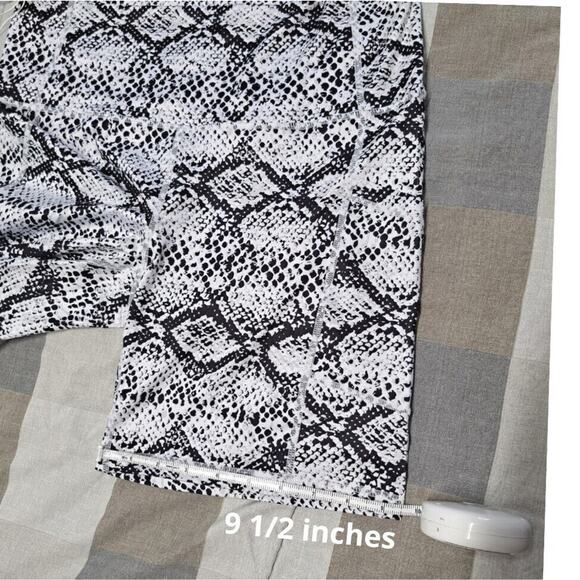 LXNMGO Women's High Waist Yoga Shorts with Pockets Stretch Workout Running XL - Picture 5 of 9